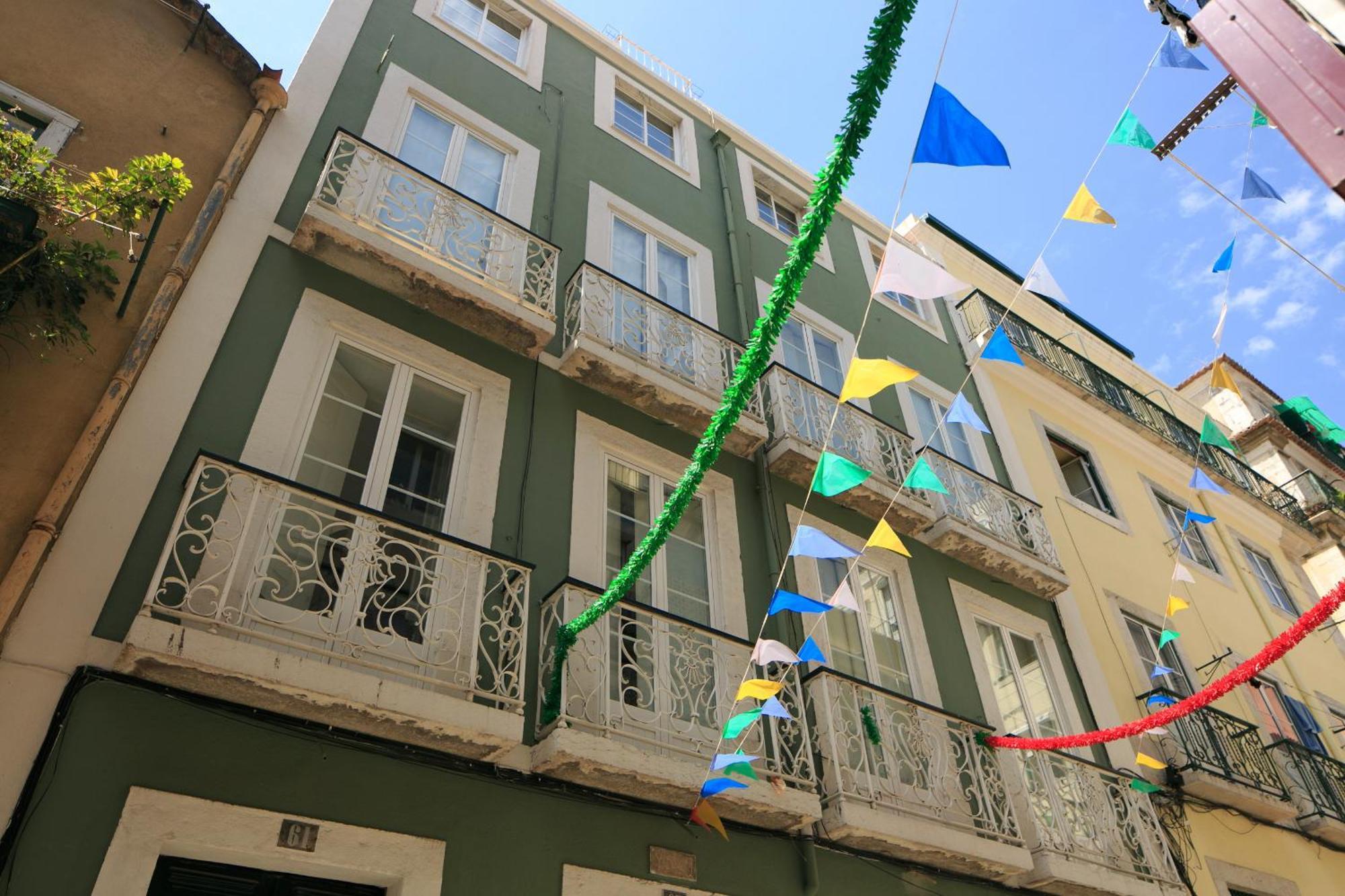 Traveling To Lisbon Baixa Apartments Lisboa Exterior foto